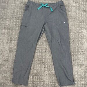 FIGS gray skinny scrub pants